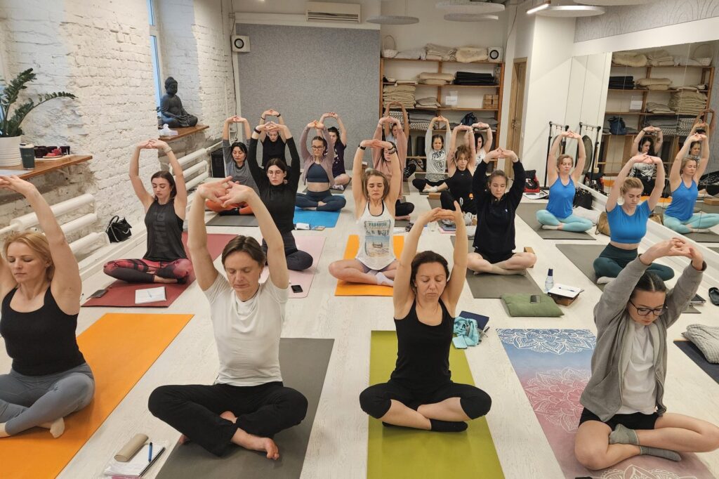 teachers_yoga-1-1